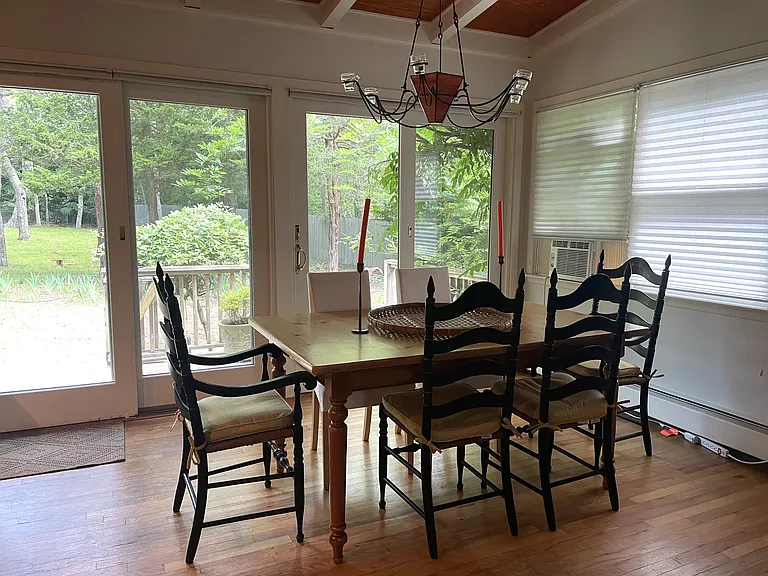 9 Albertines Ln — Photo 12