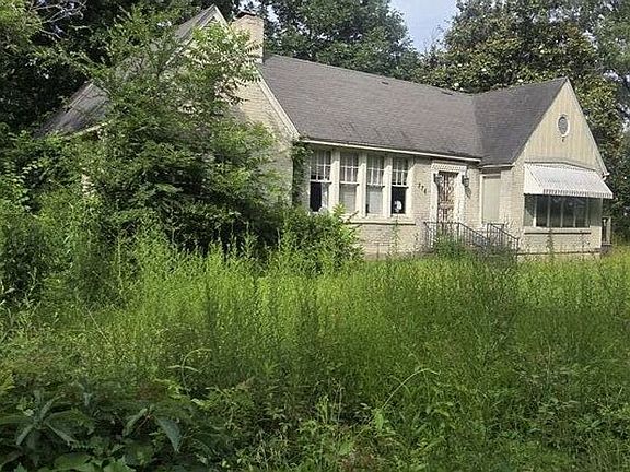 3rd image of 376 Williams Ave