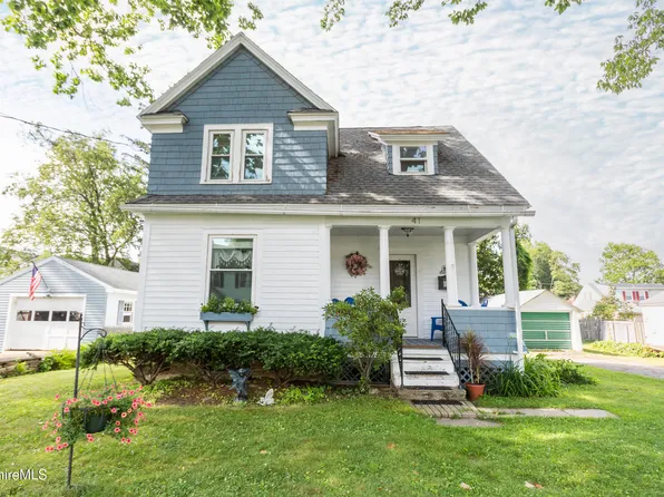 41 Oak St, Dalton, MA 01226