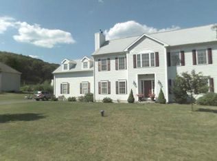 14 Nature Trl, Hamden, CT 06518