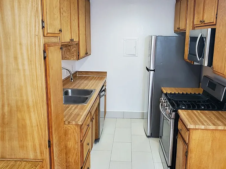 4031 McLaughlin Ave — Photo 9
