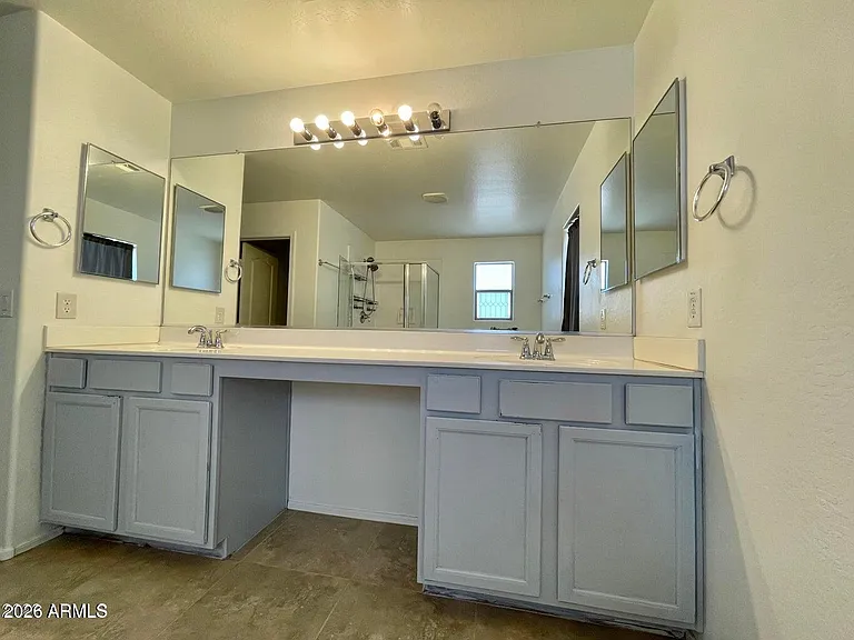 12109 W Avenida Del Rey — Photo 30