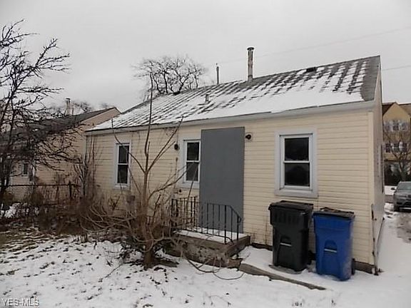 2nd image of 3264 E 147th St