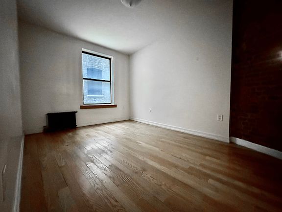4th image of 112 Haven Ave #30