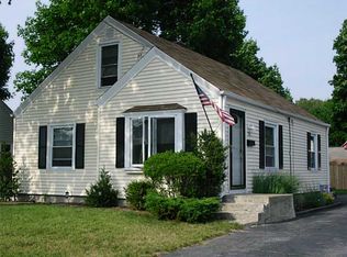 38 Barber Ave, Warwick, RI 02886