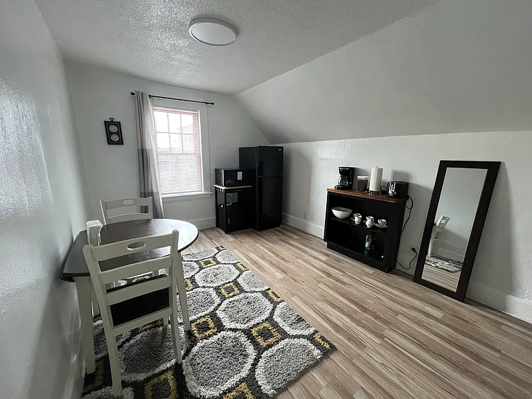 84 River St #R — Photo 8