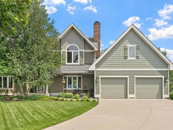 5260 Lakeview Ave, White Bear Township, MN 55110