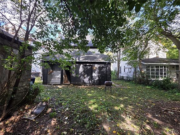 4th image of 231 Fitch St