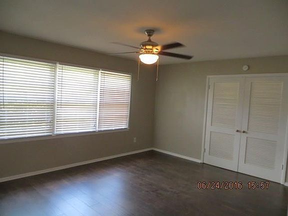 3rd image of 2242 River Oaks Cir