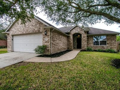 545 Green Cedar Dr, League City, TX, 77573