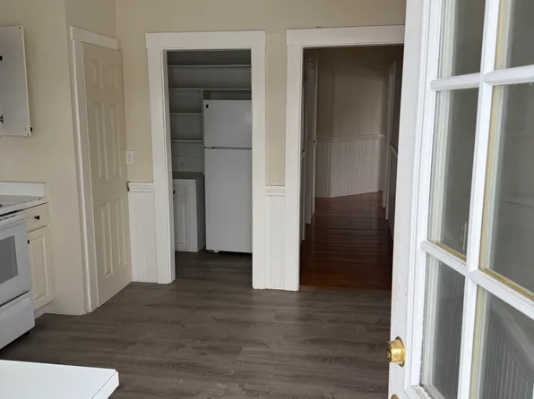 544 Washington St #1, Wellesley, MA 02482