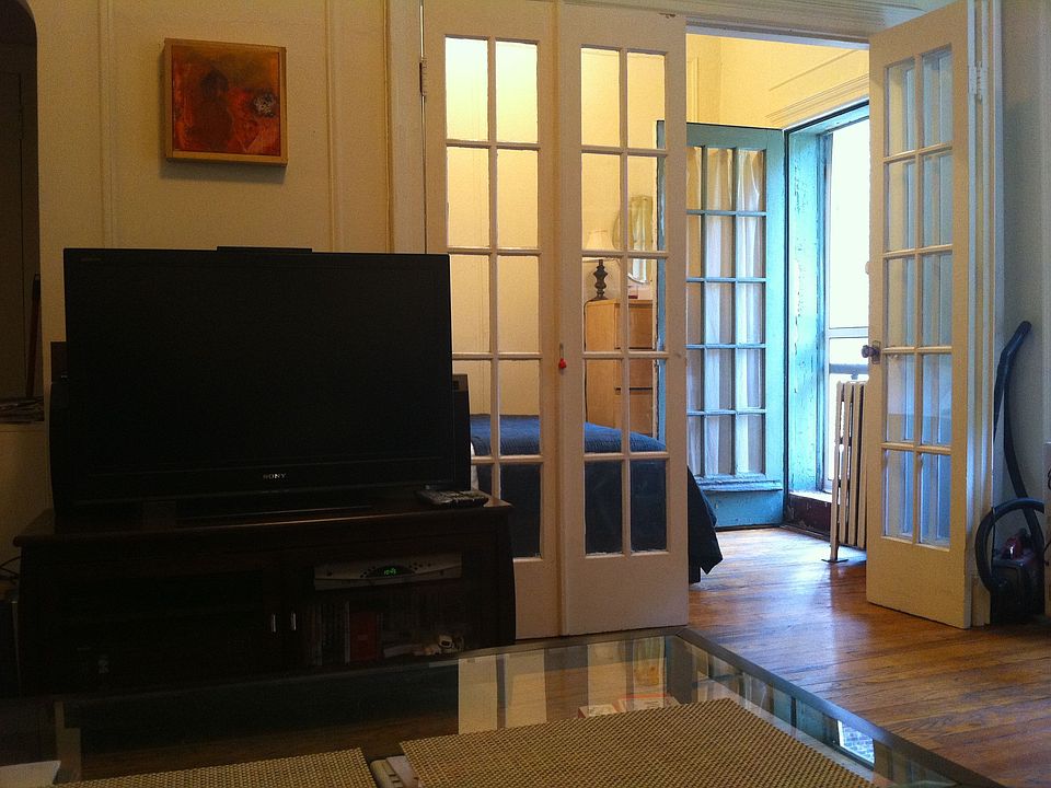 1st image of 900 Union St APT 3B