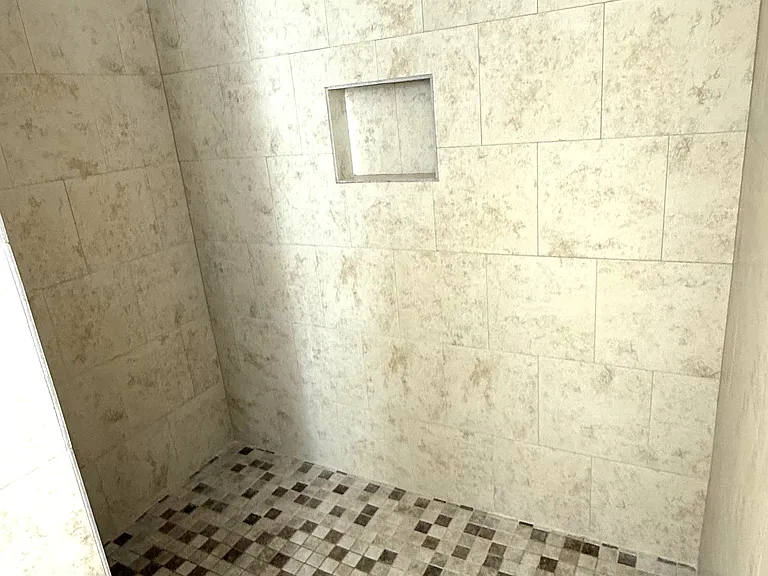 910 Honey Hill Rd — Photo 11