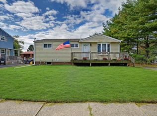 97 Barkalow Ave, Freehold, NJ 07728