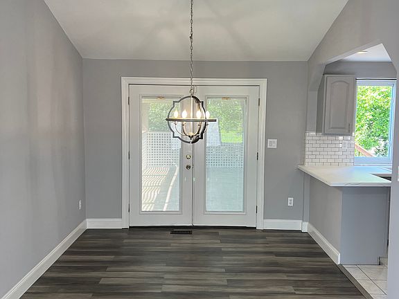 Dining room upper level