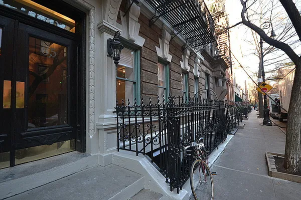 Rented by Bold New York | media 53