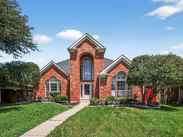 4729 Bull Run Dr — Photo 1