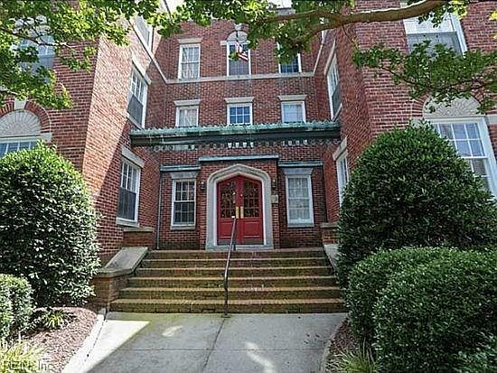 1st image of 821 Brandon Ave APT 4