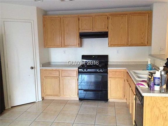 4th image of 8074 Hilltop Windmill St