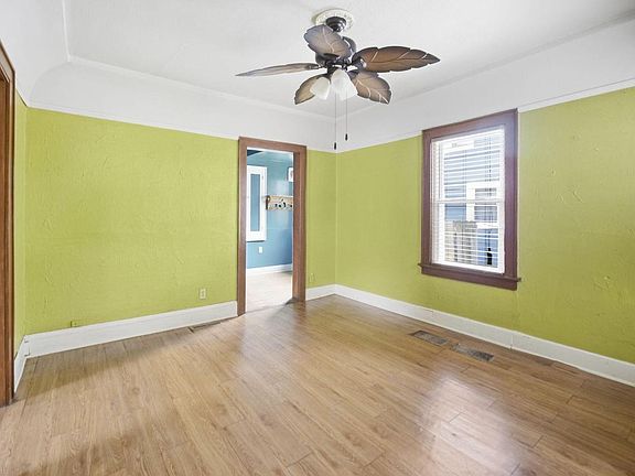 3rd image of 4044 N 40th STREET