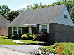 5207 Elmwood Dr, Pittsburgh, PA 15227