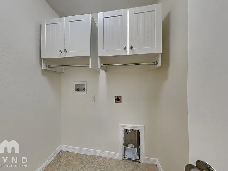 1212 Oak Pond St — Photo 17