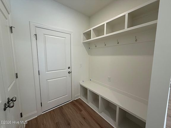 5th image of 648 Chambers Drive