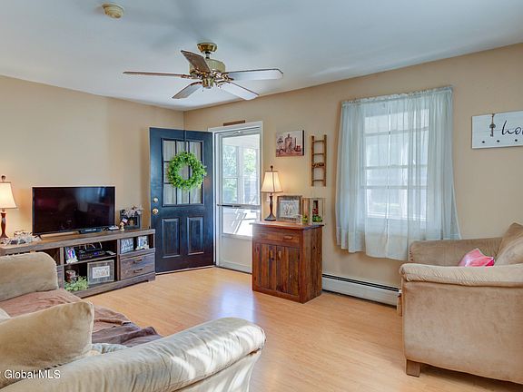 2nd image of 36 Pleasant Ct