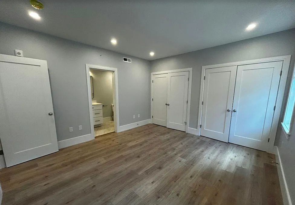4 bed, 9999 sqft, $5,500 — Photo 4