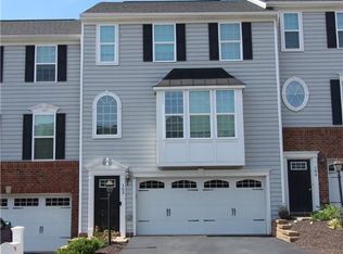 103 Raymond Dr, Oakdale, PA