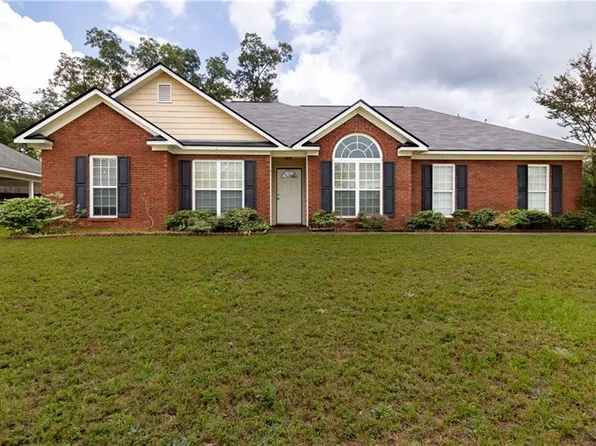 38 Misty Forest Dr, Phenix City, AL 36869