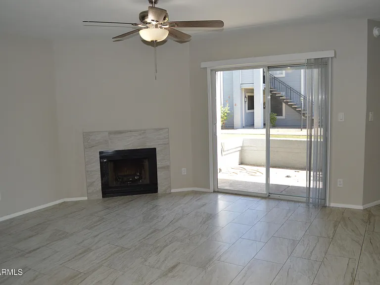2910 W Marconi Ave #113 — Photo 4