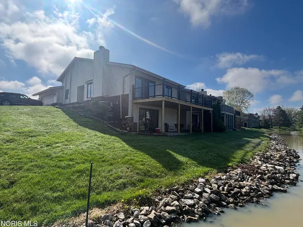 744 Deerwood Dr, Defiance, OH 43512