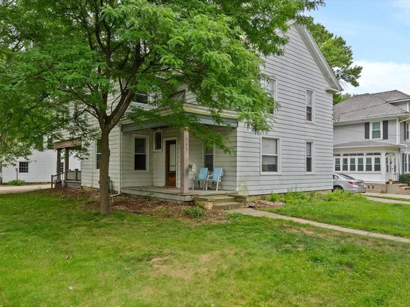 531 West College AVENUE, Waukesha, WI 53186