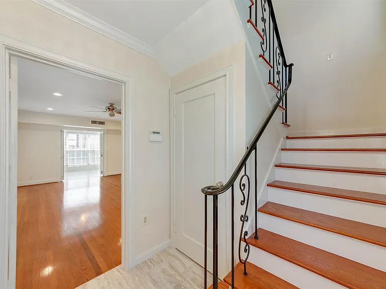 2343 Shakespeare St #1 — Photo 3