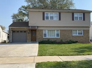 8029 Laramie Ave, Burbank, IL