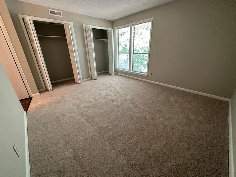 203 Driftwood Ln — Photo 12