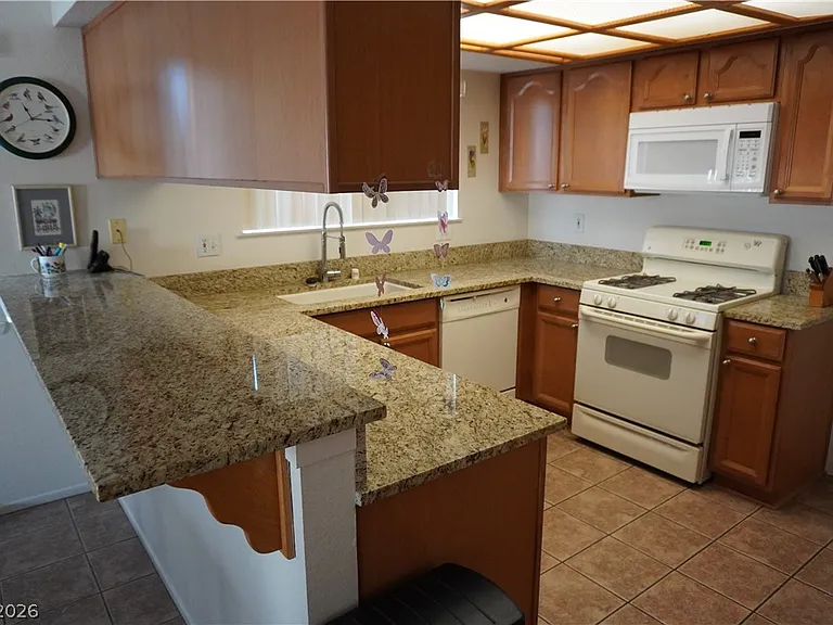 8328 Del Rey Ave — Photo 13