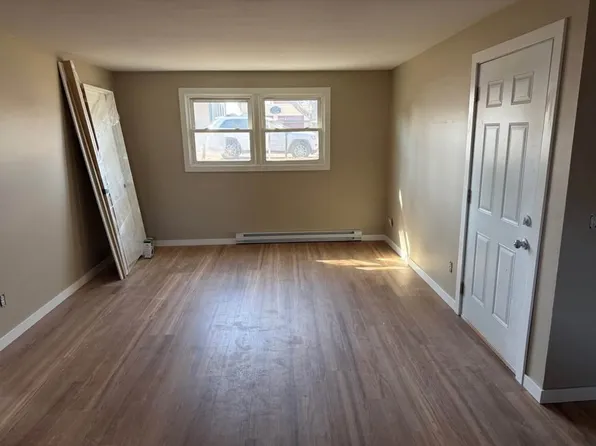 208 Park St N, Minnesota Lake, MN 56068