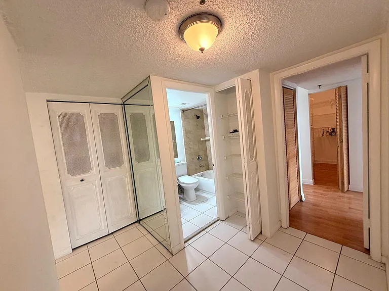 17830 W Dixie Hwy — Photo 18
