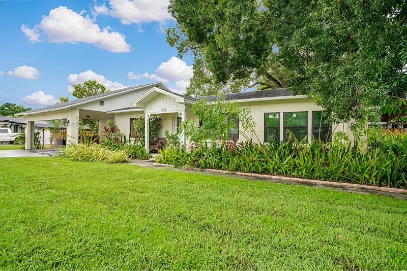 Updated 3BR/2BA Home in Coconut Grove | Yard + W/D — Photo 3