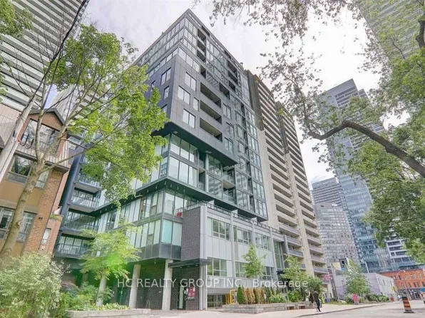 17 Dundonald St, Toronto, ON