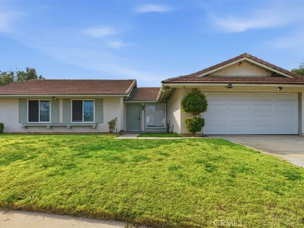 15 Naomi St, Redlands, CA 92374
