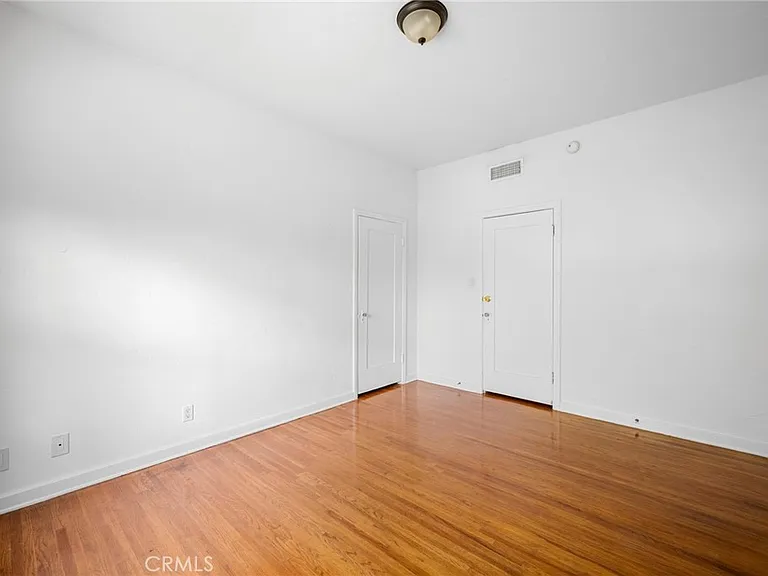 216 E Windsor Rd #2 — Photo 18
