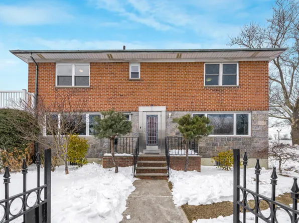 64-04 Utopia Parkway image 1 of 41