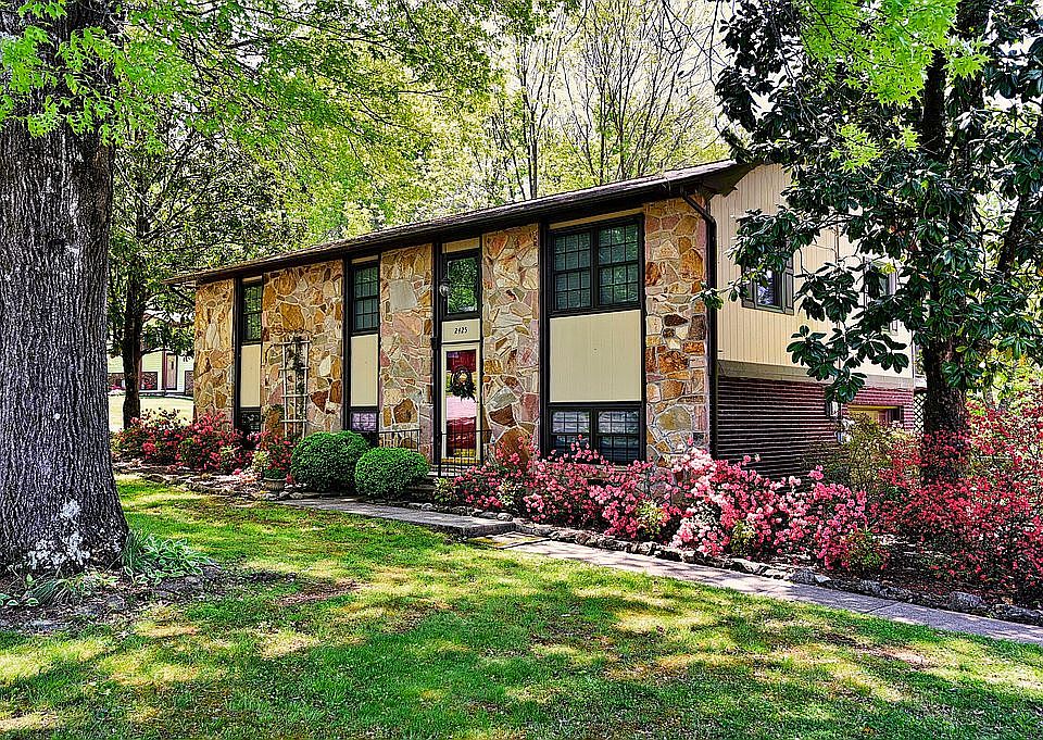 1st image of 2425 Southview Dr