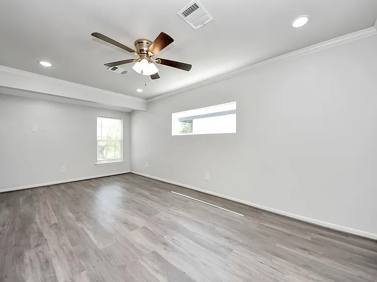 5003 Enyart St — Photo 11