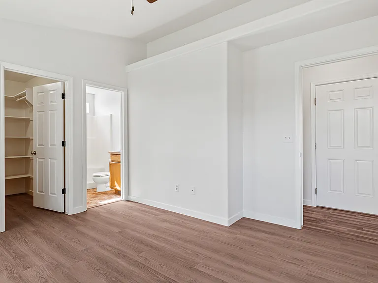 303 W Avenue K — Photo 6