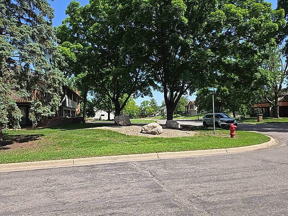 5th image of 10750 Cavell Rd