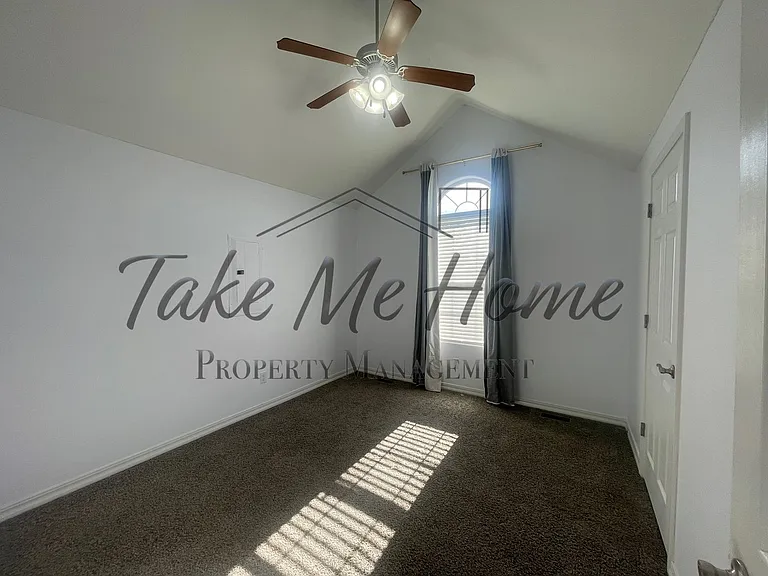 821 S Barberry Ct — Photo 7